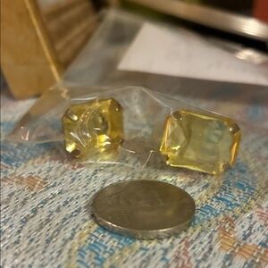 Vintage Elegant Yellow Gemstone Earrings